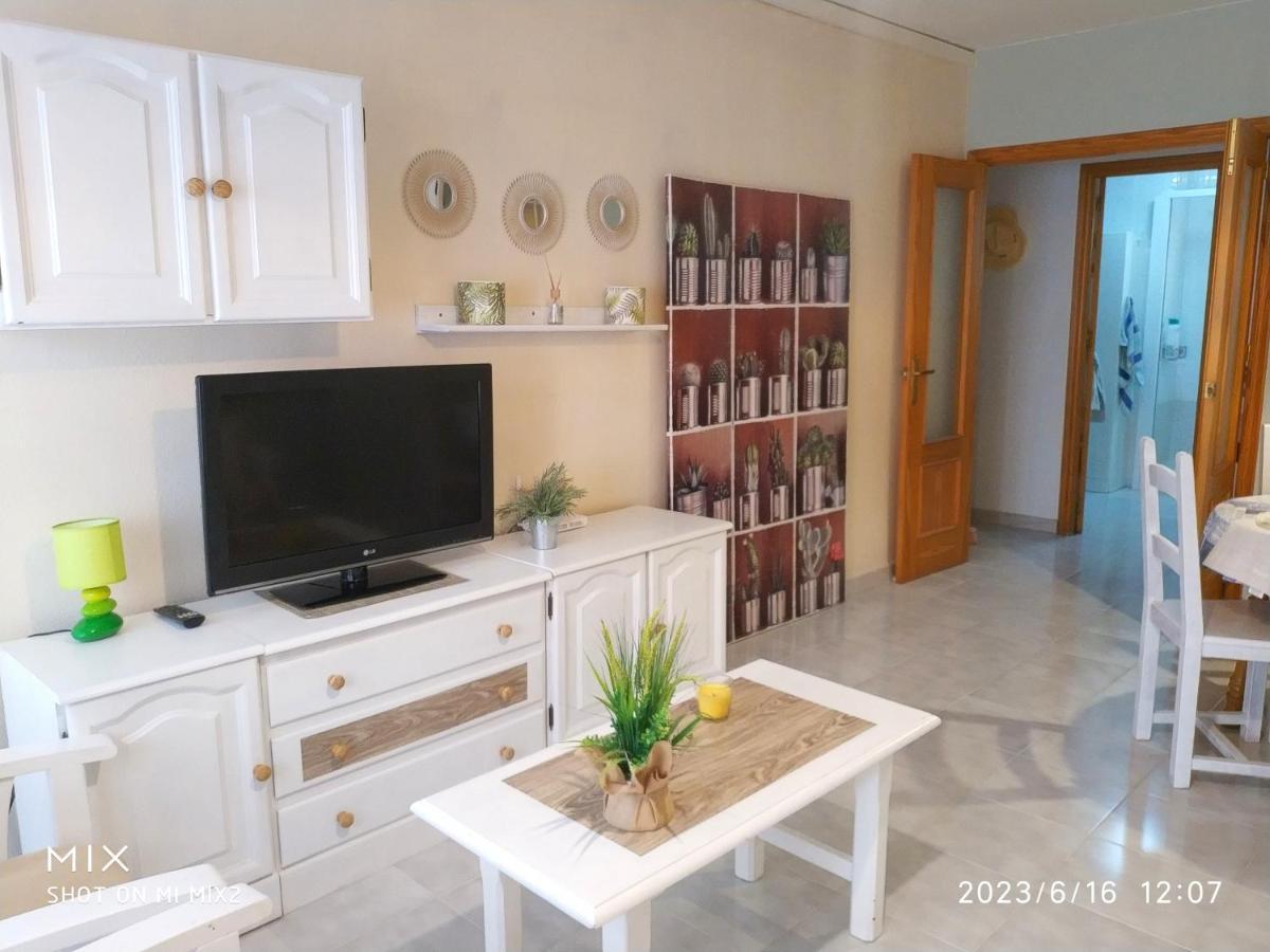 شقة Pink Catia Coqueto Piso Playa Del Cura تورّيفيِخا المظهر الخارجي الصورة
